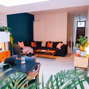 Gezellig & Ruim Rijhuis Met 3 Slaapkamers Dichtbij Vakantiehuis Gent